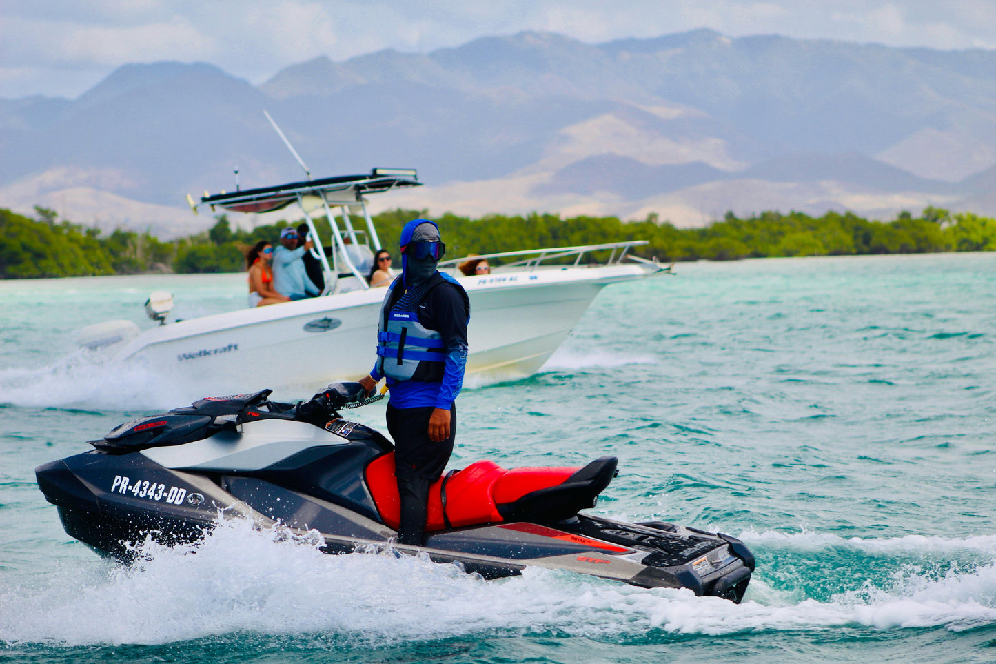 Adventure Combo: 2 Jet Skis + 2 Kayaks